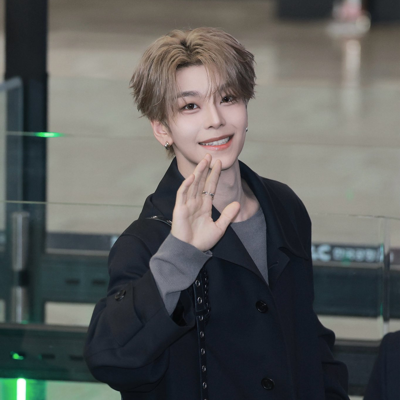 Behind-the-scenes cut of He Xinlong (ALPHA DRIVE ONE)