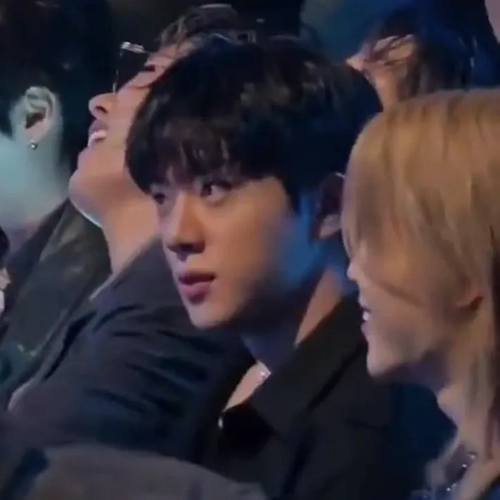 Potret di balik layar Jin (BTS)