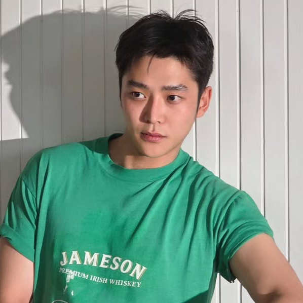 A moment captured by Rowoon's fan