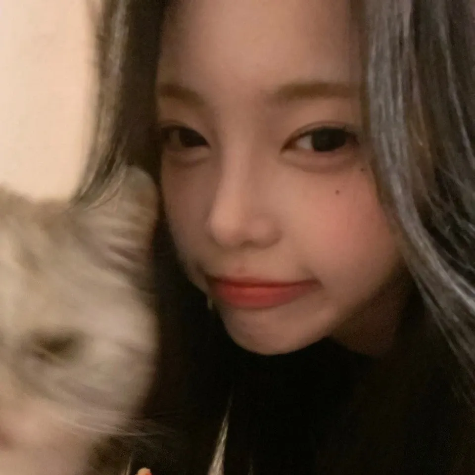 A moment captured by Ian (Hearts2Hearts)'s fan