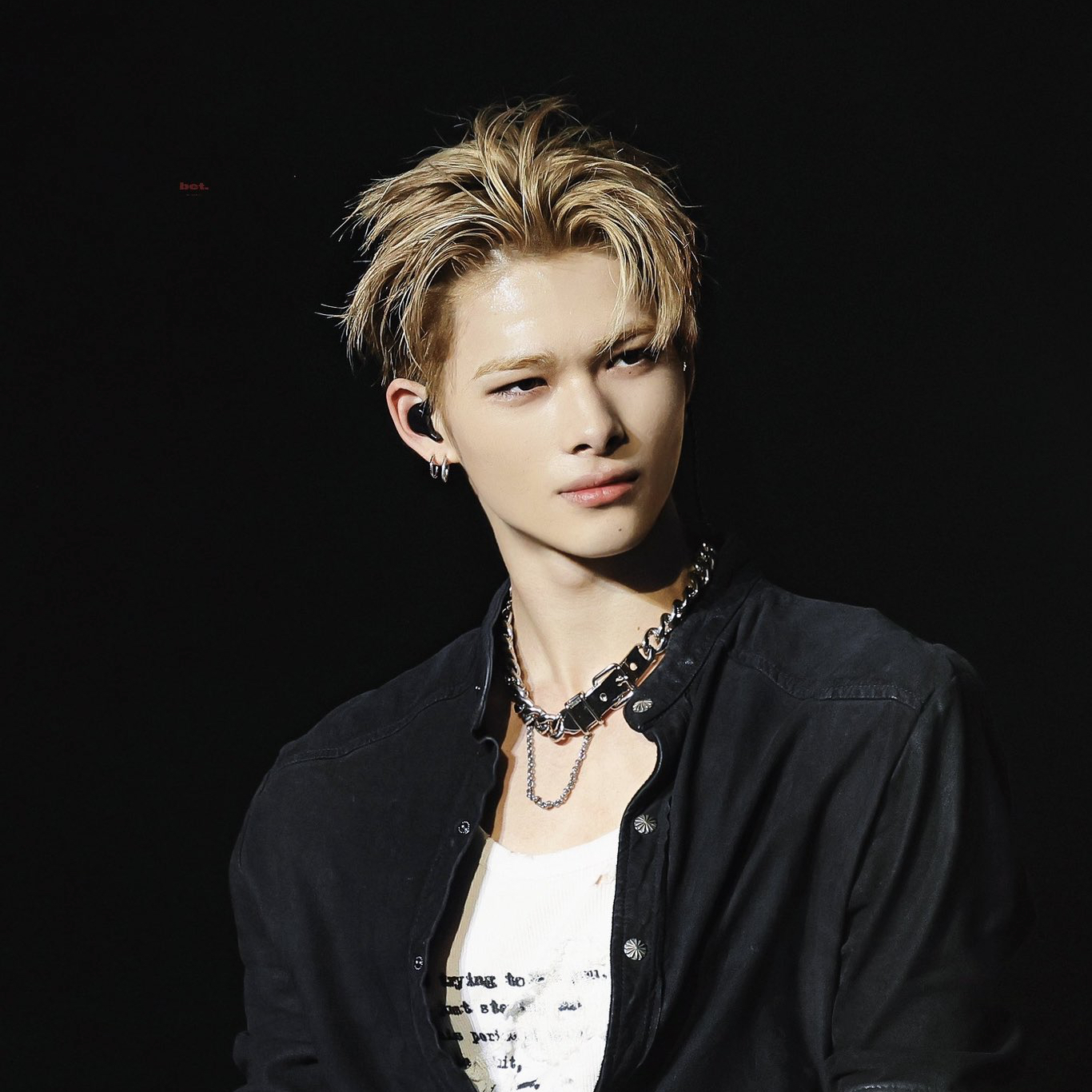 Foto terbaru NI-KI (ENHYPEN)