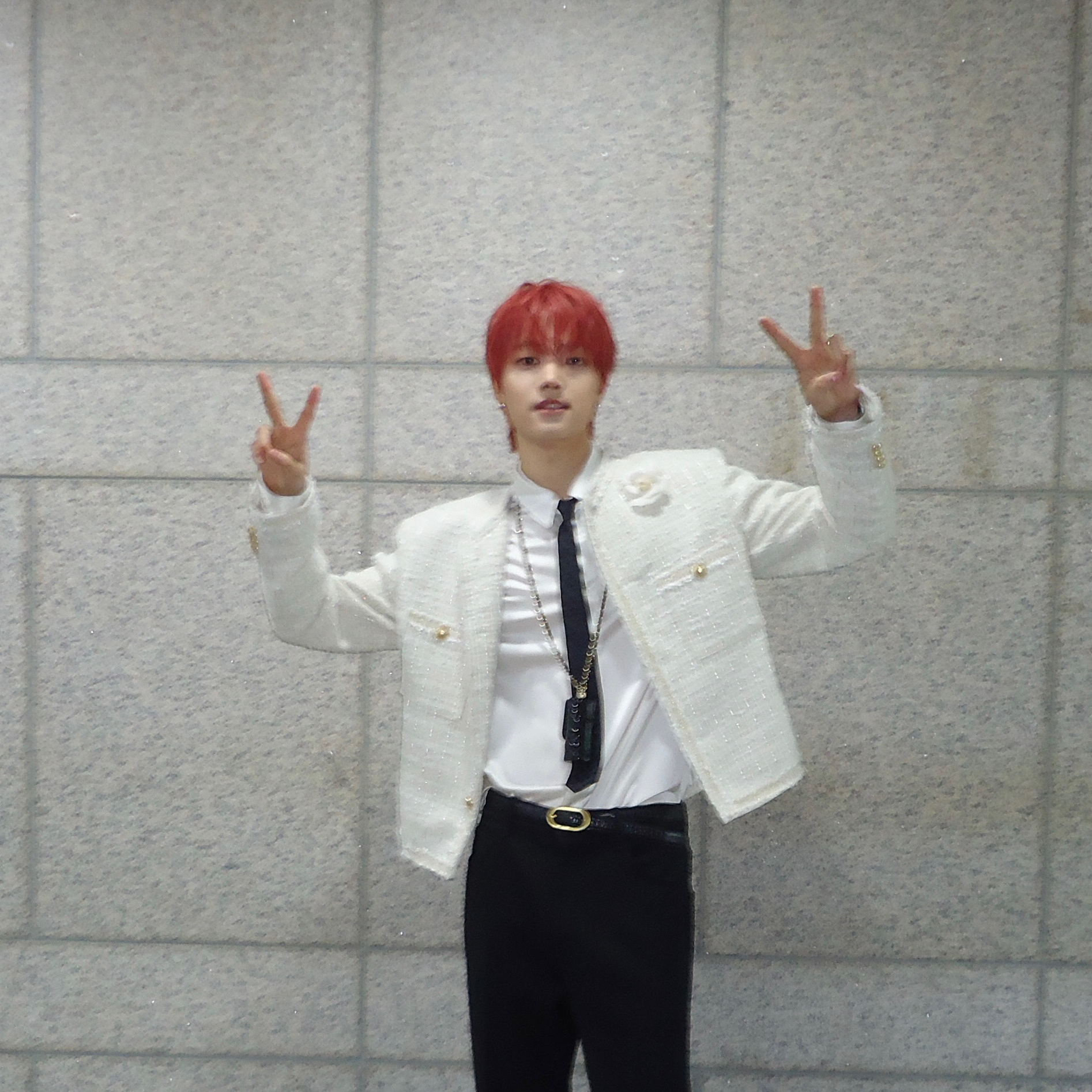 Behind-the-scenes cut of EJ (&TEAM)