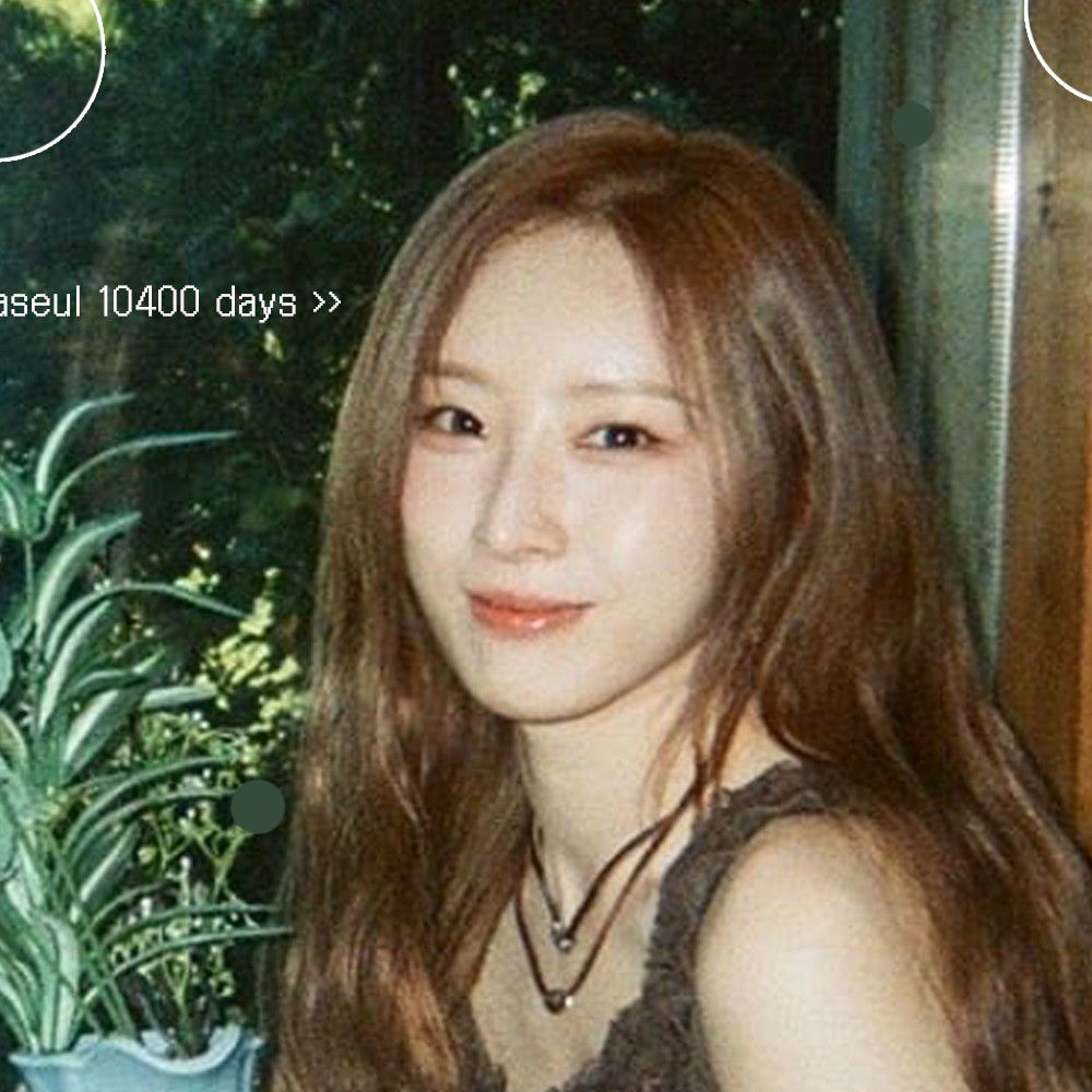 Behind-the-scenes cut of LOONA