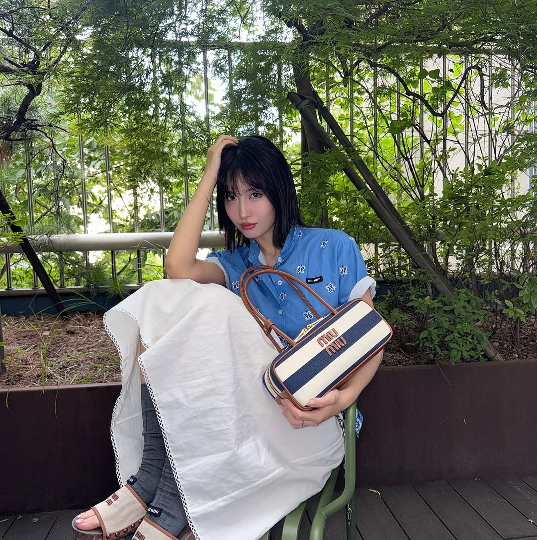 모모 (TWICE)의 최신 사진