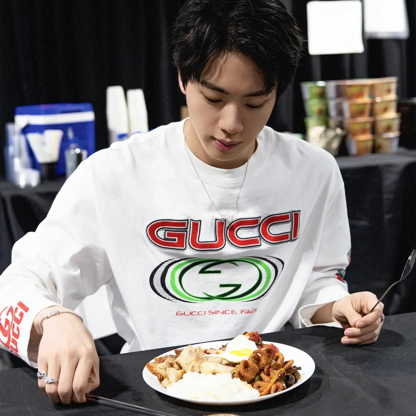 Potret di balik layar Jin (BTS)