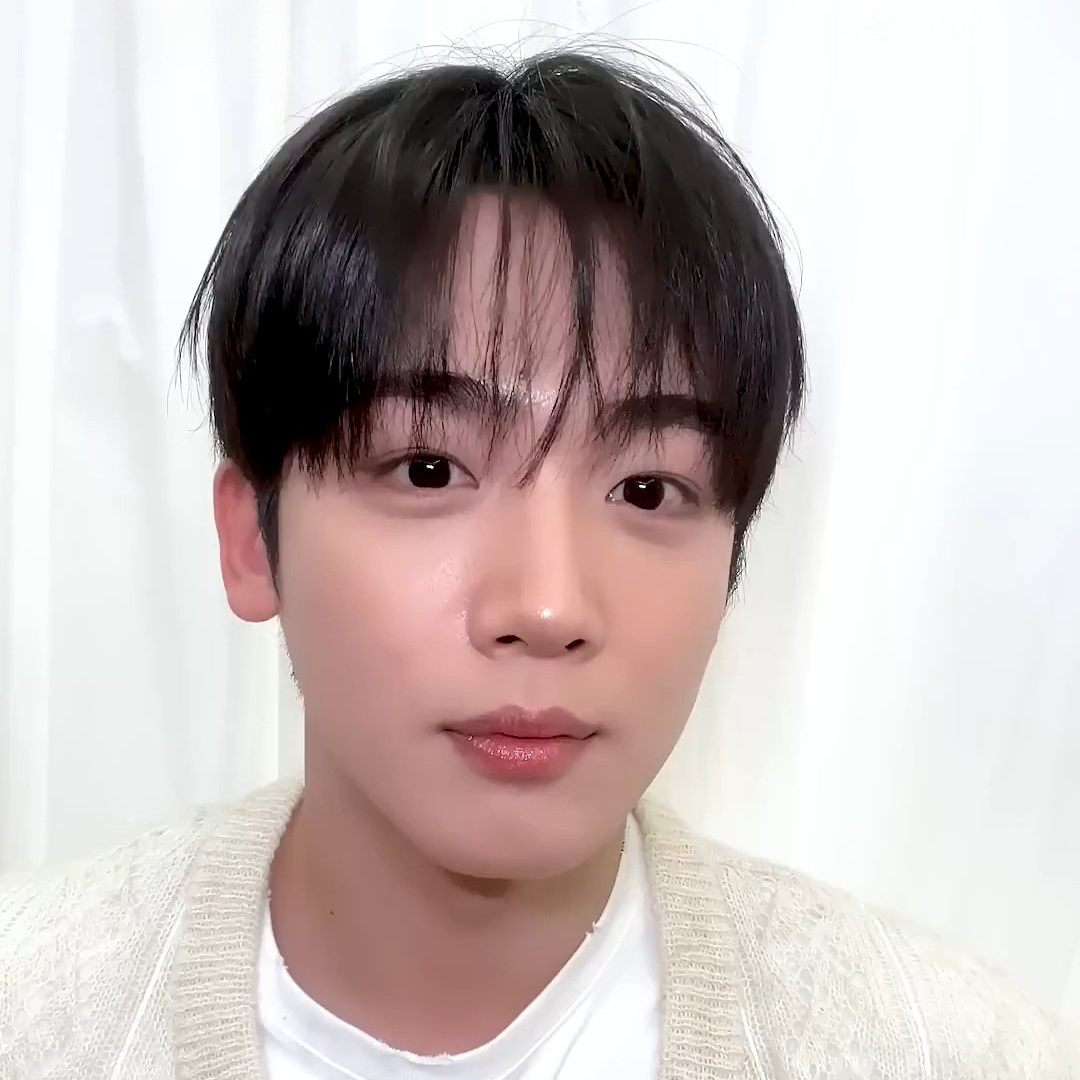 Latest photo of Kim Yohan (WEi)