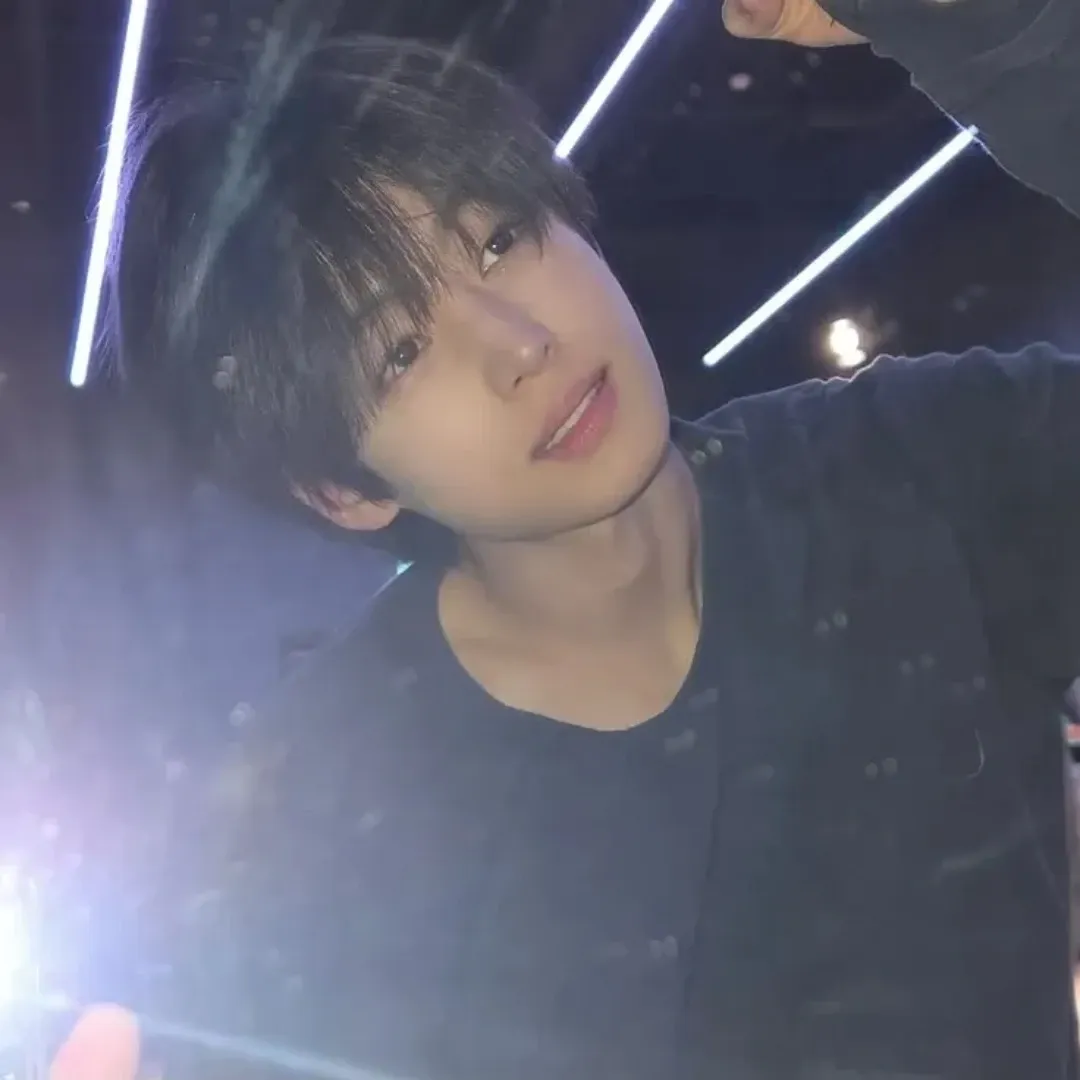 Behind-the-scenes cut of Jang yonghoon (IDID)