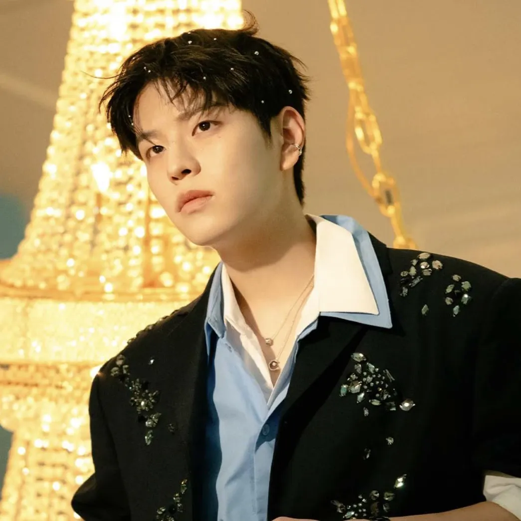 Latest photo of Seungmin (Stray Kids)