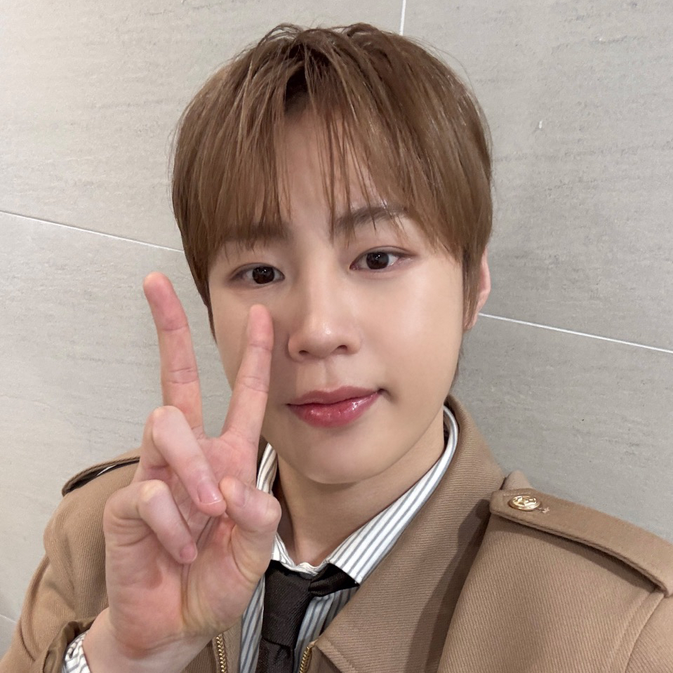 Recent activity shot of Ha Sungwoon