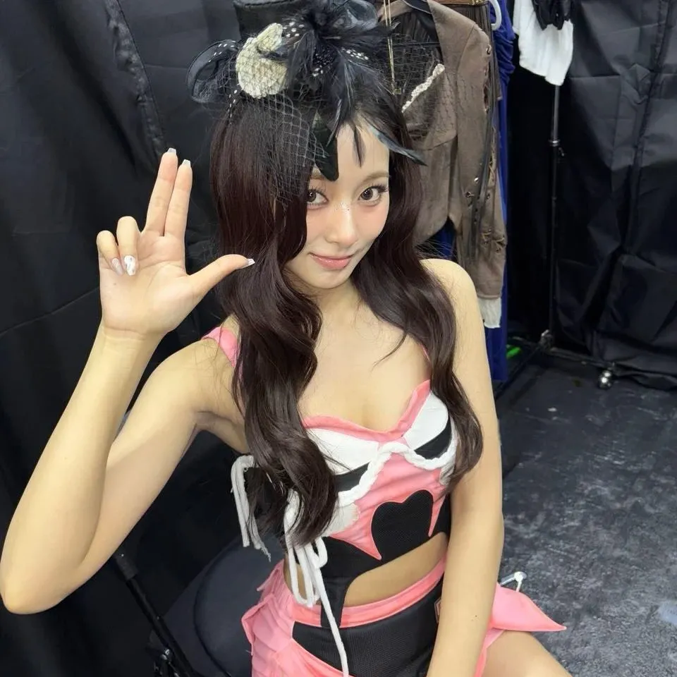 Foto terbaru Tzuyu (TWICE)