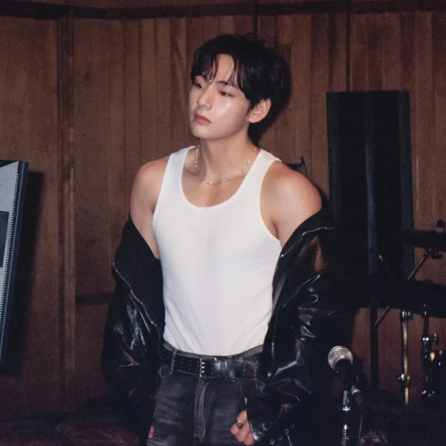 V (防弹少年团)的最新活动照片