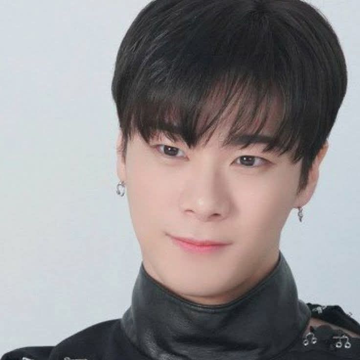 A moment captured by Moonbin (ASTRO)'s fan