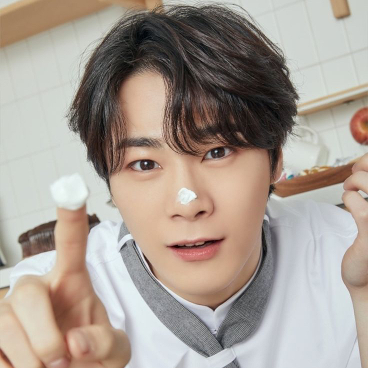 A moment captured by Moonbin (ASTRO)'s fan