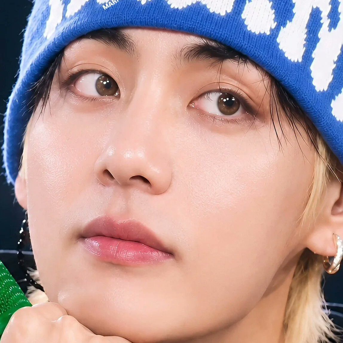 뷔 (방탄소년단) 팬이 찍은 순간