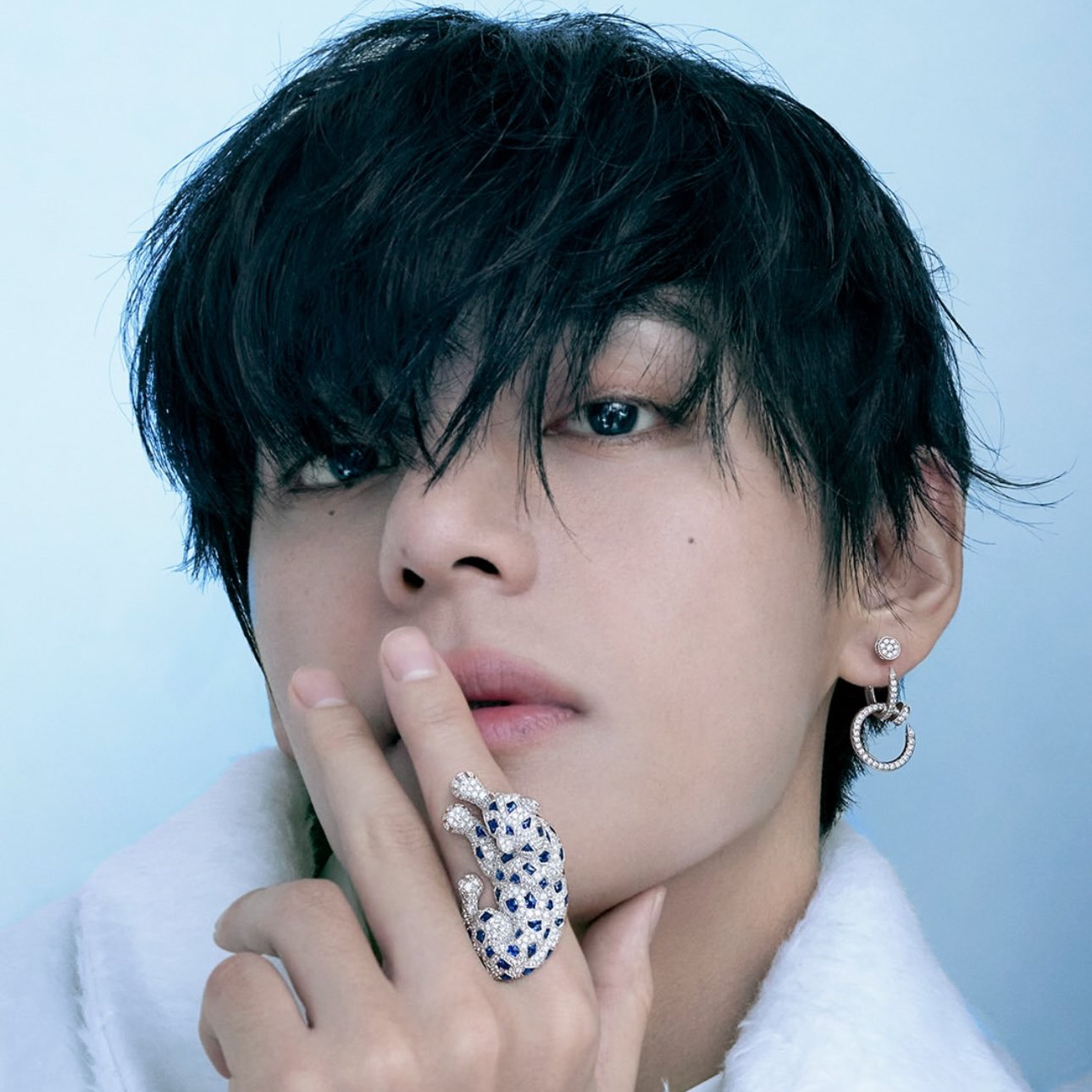 뷔 (방탄소년단)의 비하인드 컷