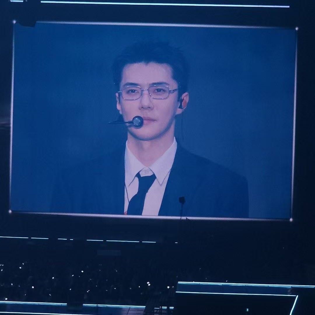 Momen yang diabadikan oleh penggemar Sehun (EXO)