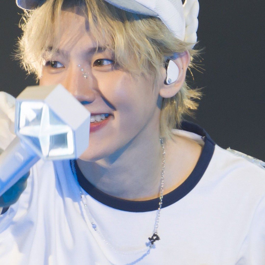 Momen yang diabadikan oleh penggemar Baekhyun (EXO)