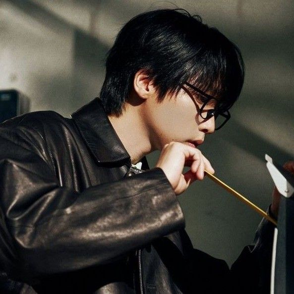 Recent activity shot of Jeong Sewoon