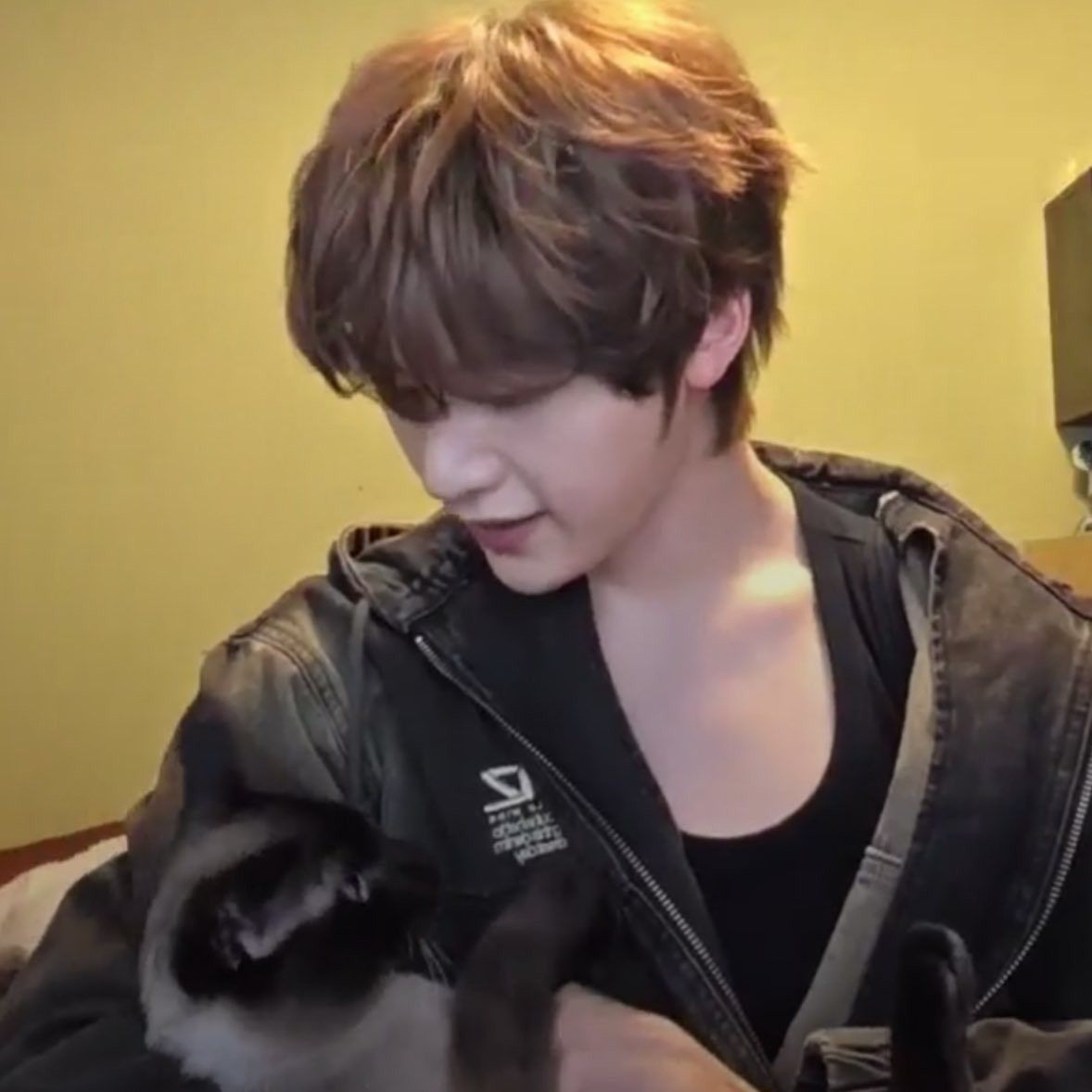 Behind-the-scenes cut of Seok Matthew (ZEROBASEONE)