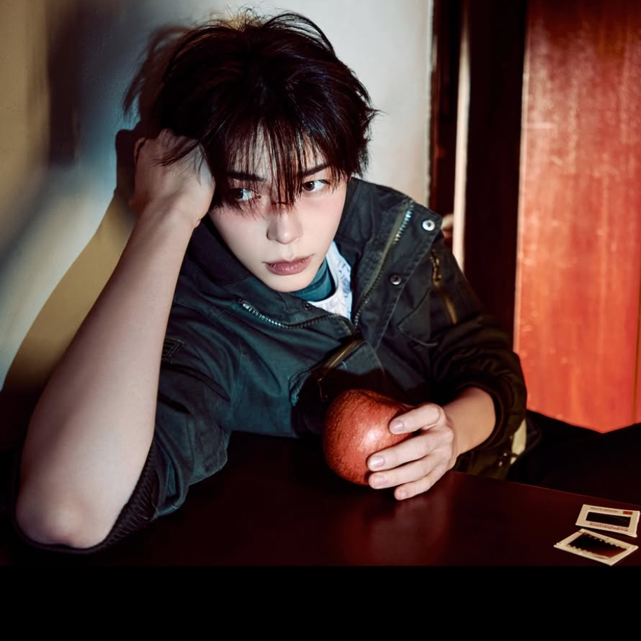 Behind-the-scenes cut of Sung Hanbin (ZEROBASEONE)