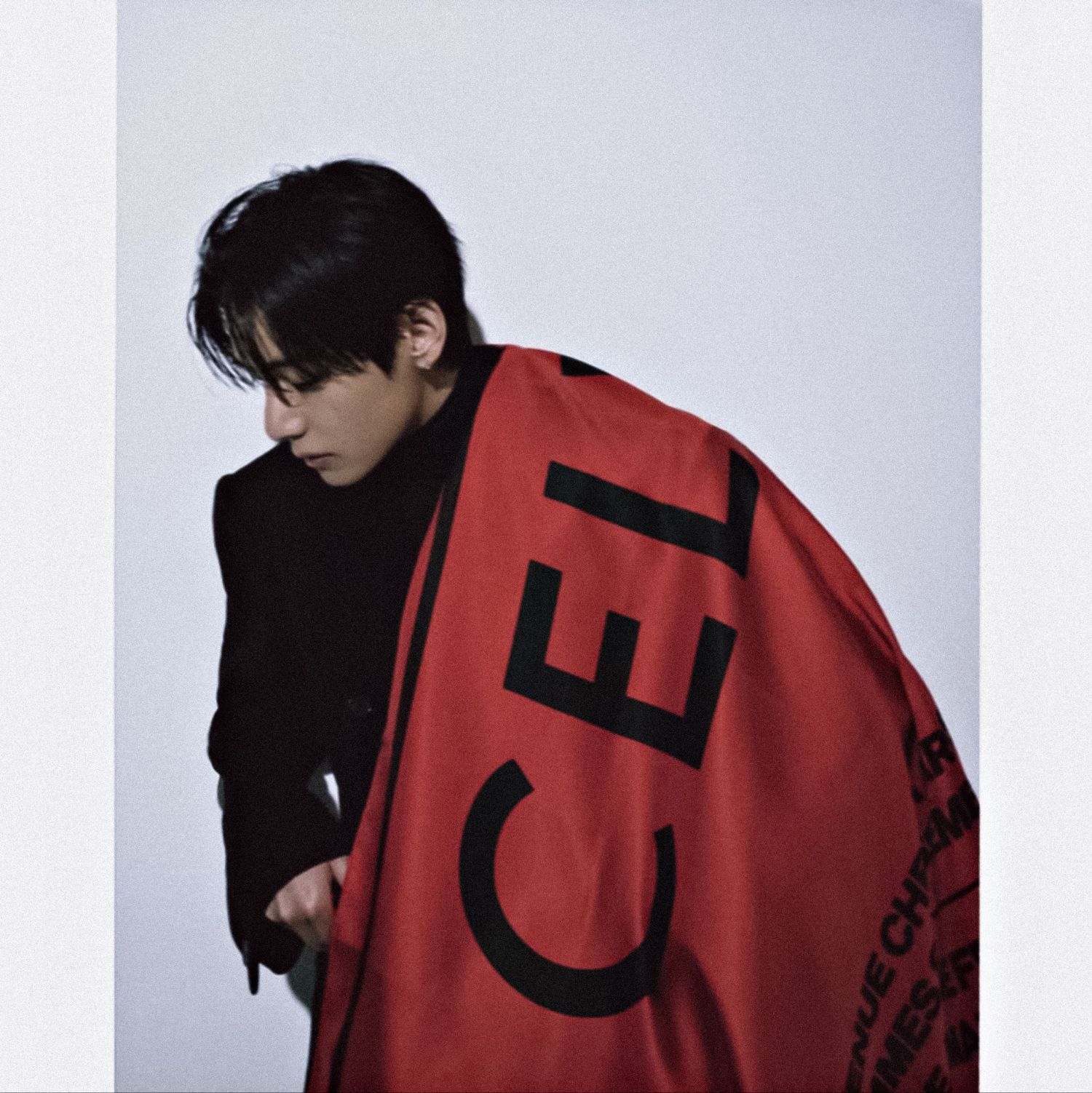 뷔 (방탄소년단)의 최신 사진