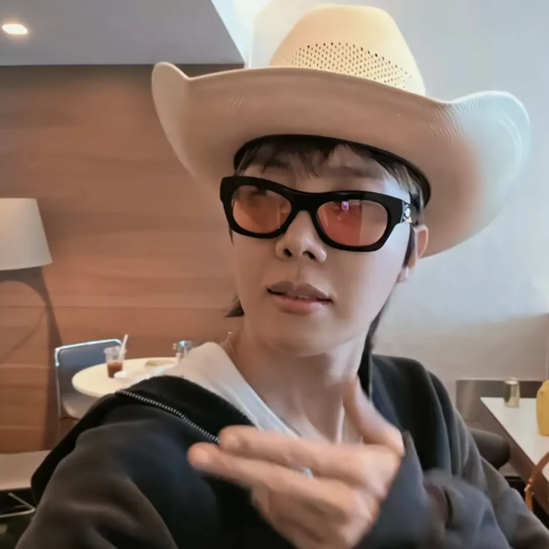 J-hope (防彈少年團)的幕後花絮