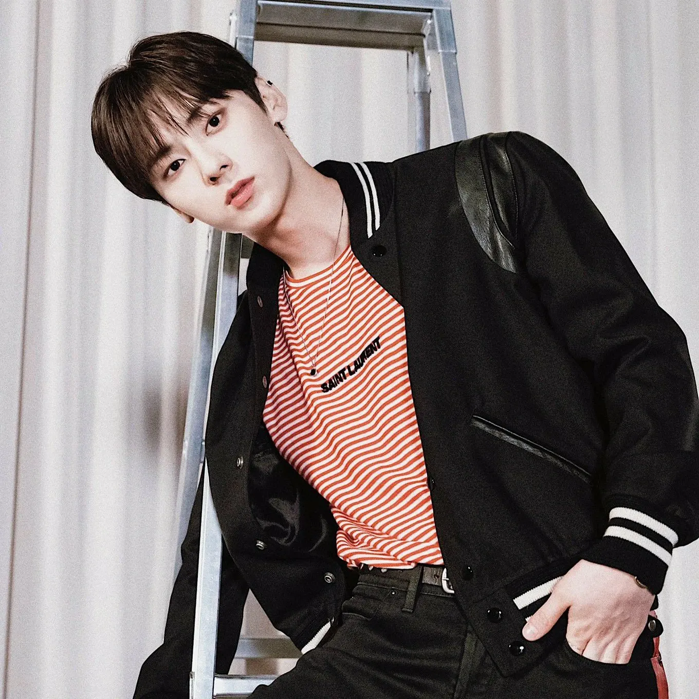 Recent activity shot of Hwang Minhyun