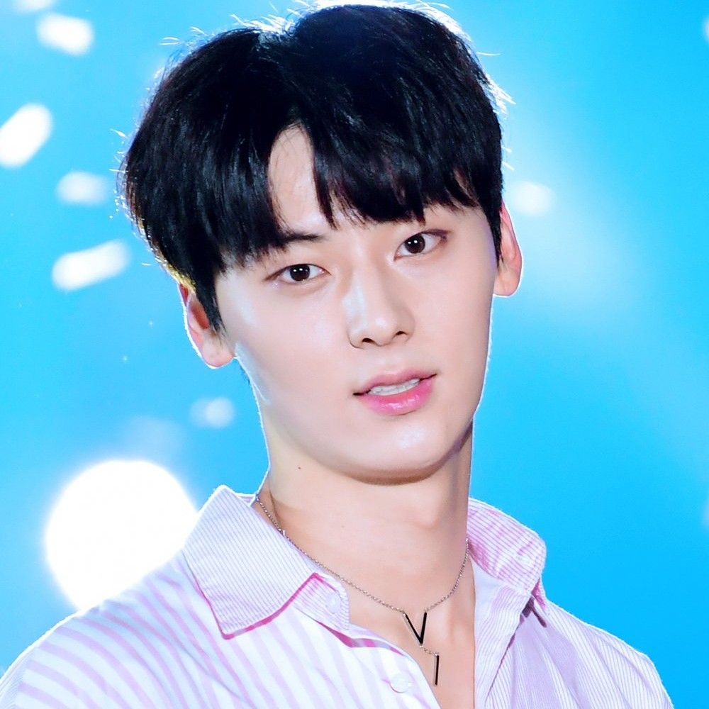 Latest photo of Hwang Minhyun