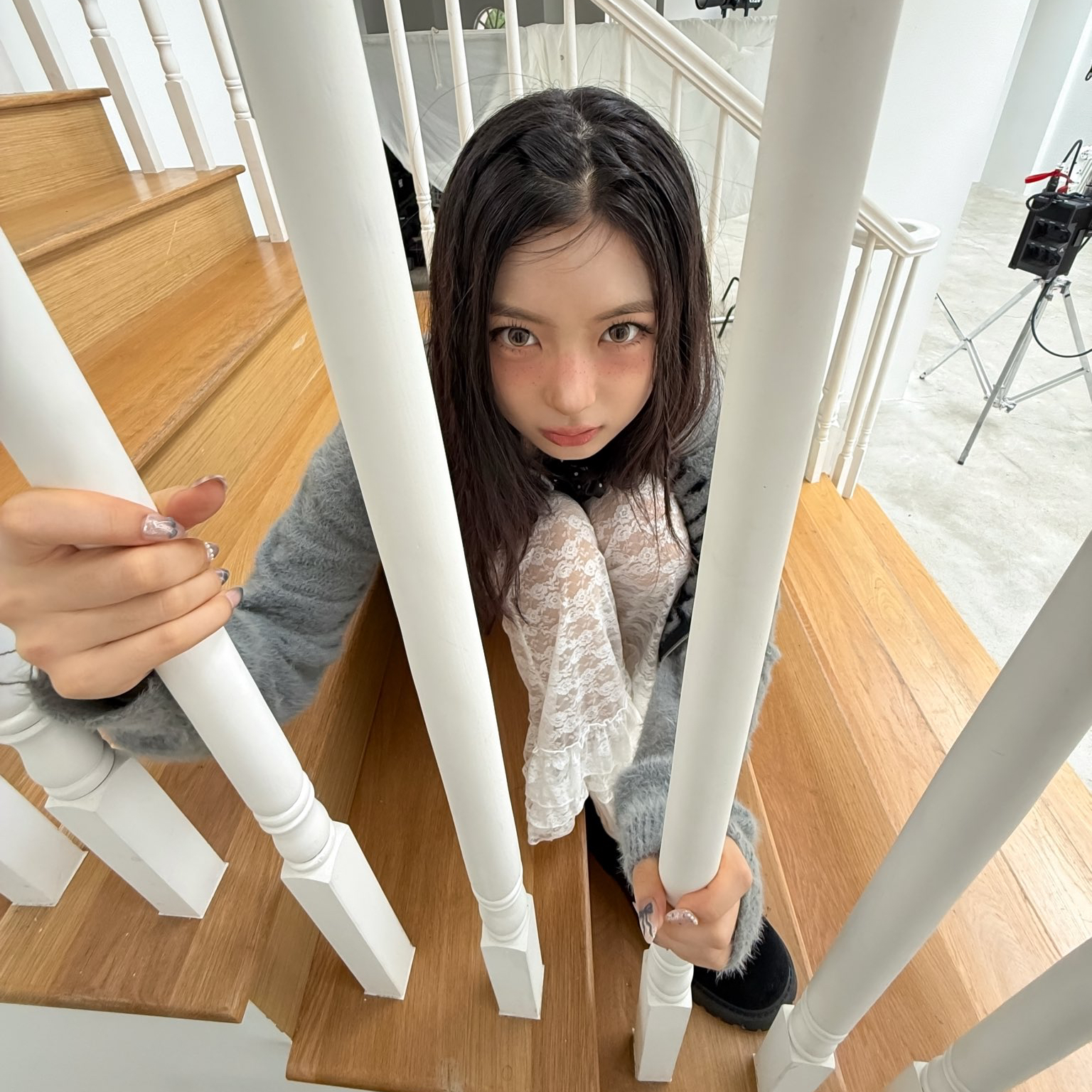 A moment captured by KYA (KiiiKiii)'s fan