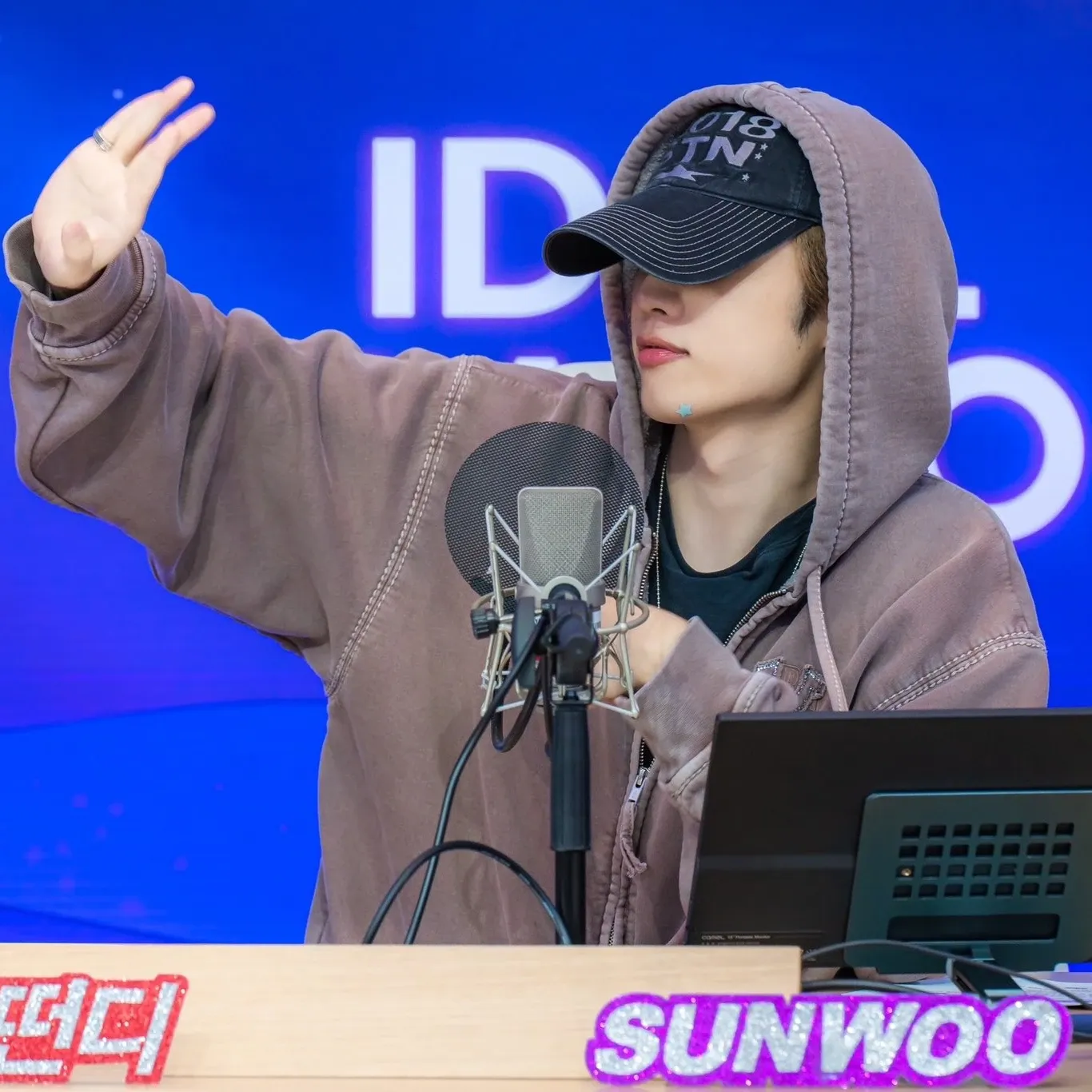 Recent activity shot of Sunwoo (THE BOYZ)
