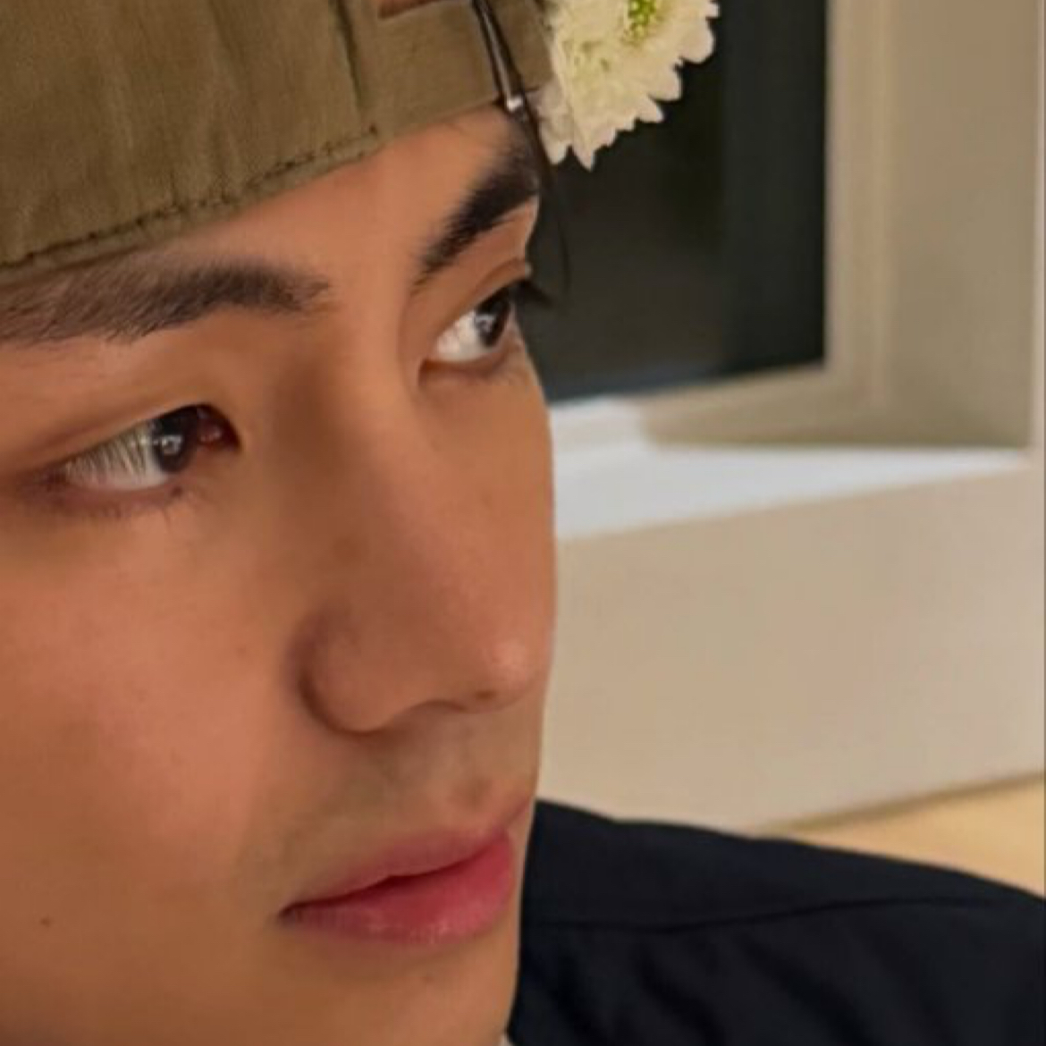 Latest photo of V (BTS)