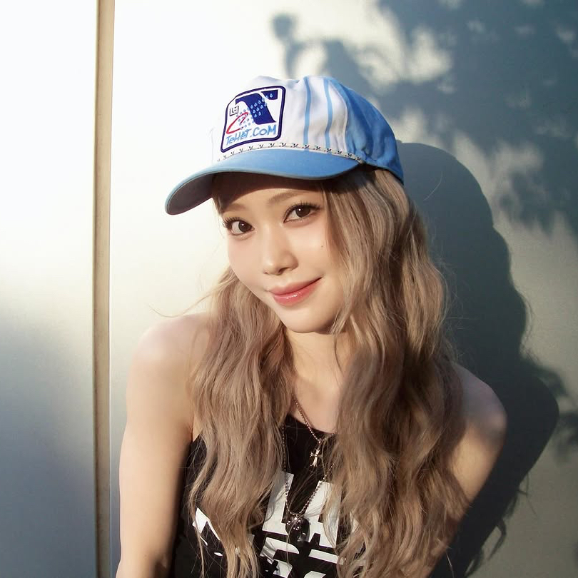 Behind-the-scenes cut of Xiao Ting (Kep1er)