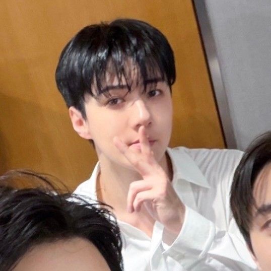 세훈 (EXO) 최근 활동샷