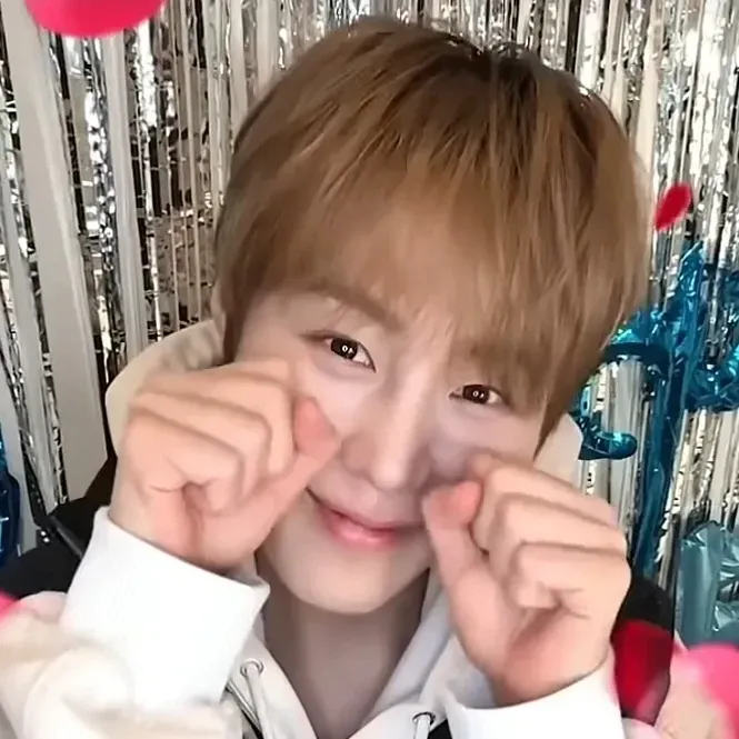 Latest photo of Ha Sungwoon