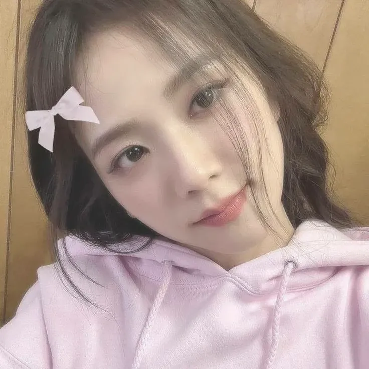 Foto aktivitas terbaru Jisoo (BLACKPINK)