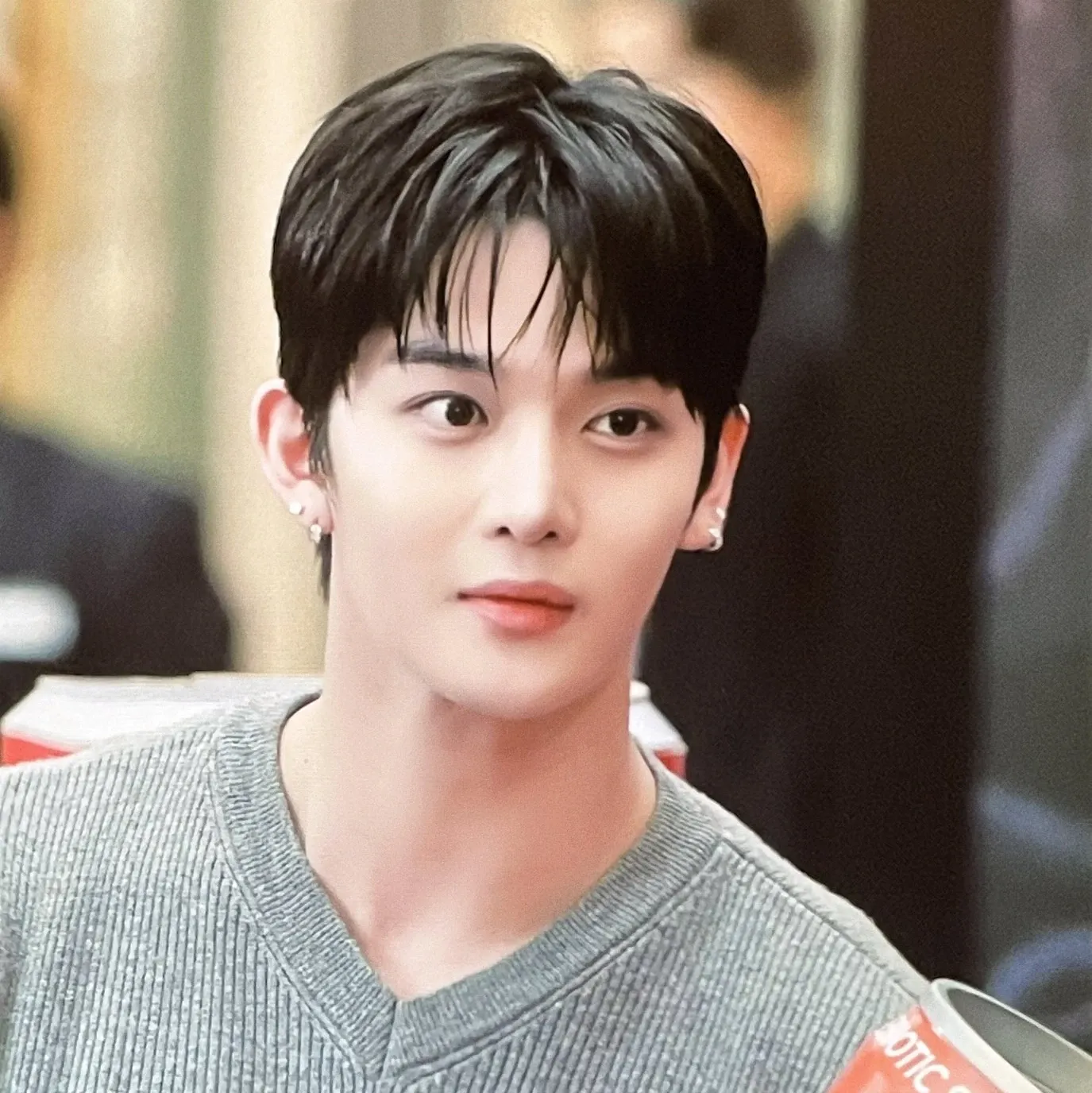 ペ・ジニョンの最近の活動写真