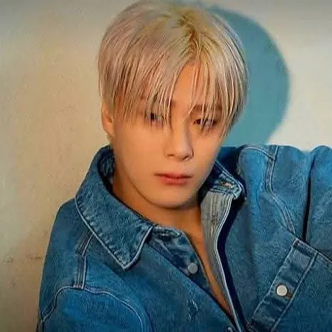 A moment captured by Moonbin (ASTRO)'s fan