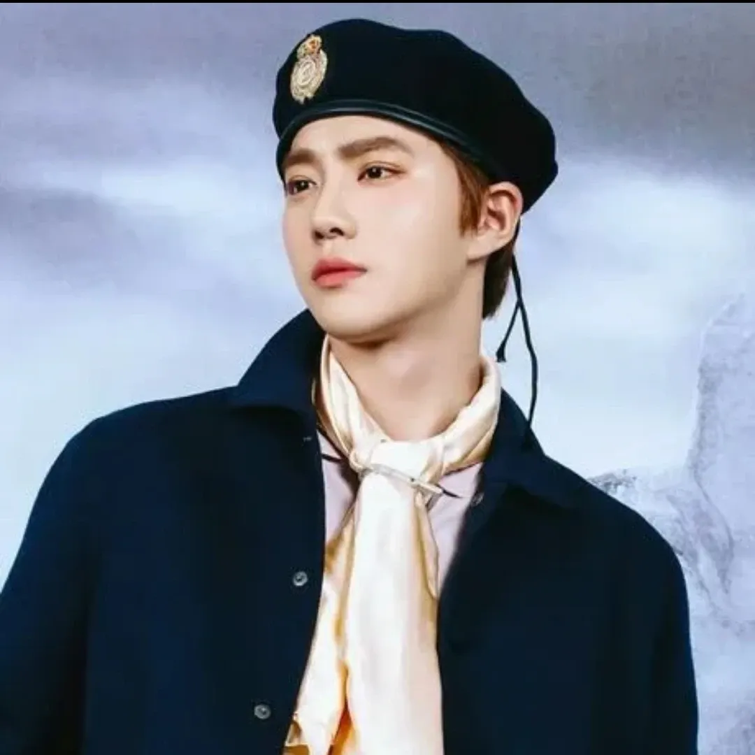 Behind-the-scenes cut of EXO