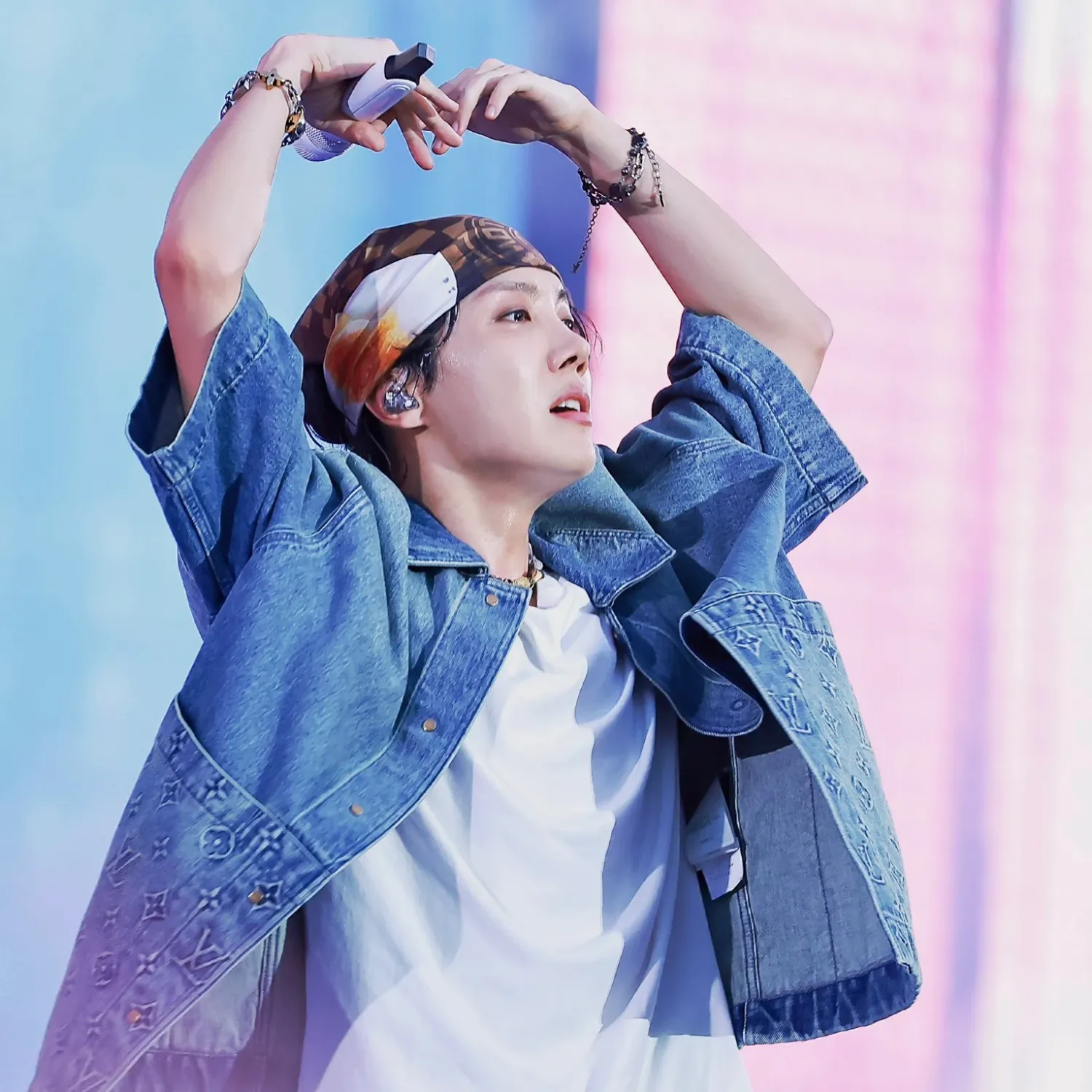 Latest photo of j-hope (BTS)