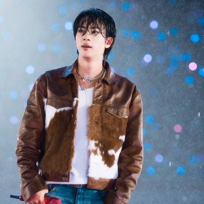 Foto aktivitas terbaru Jin (BTS)