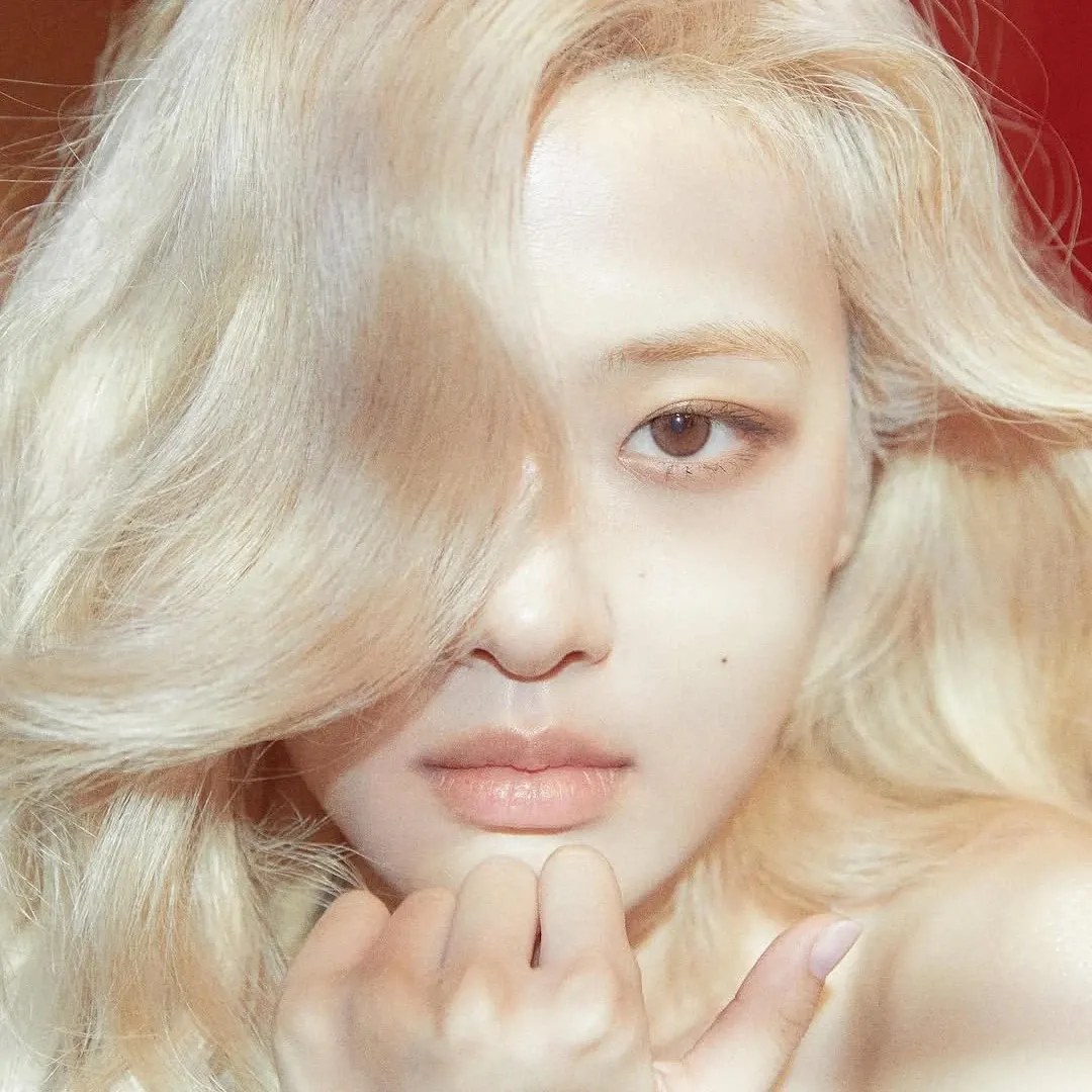 Latest photo of ROSÉ (BLACKPINK)