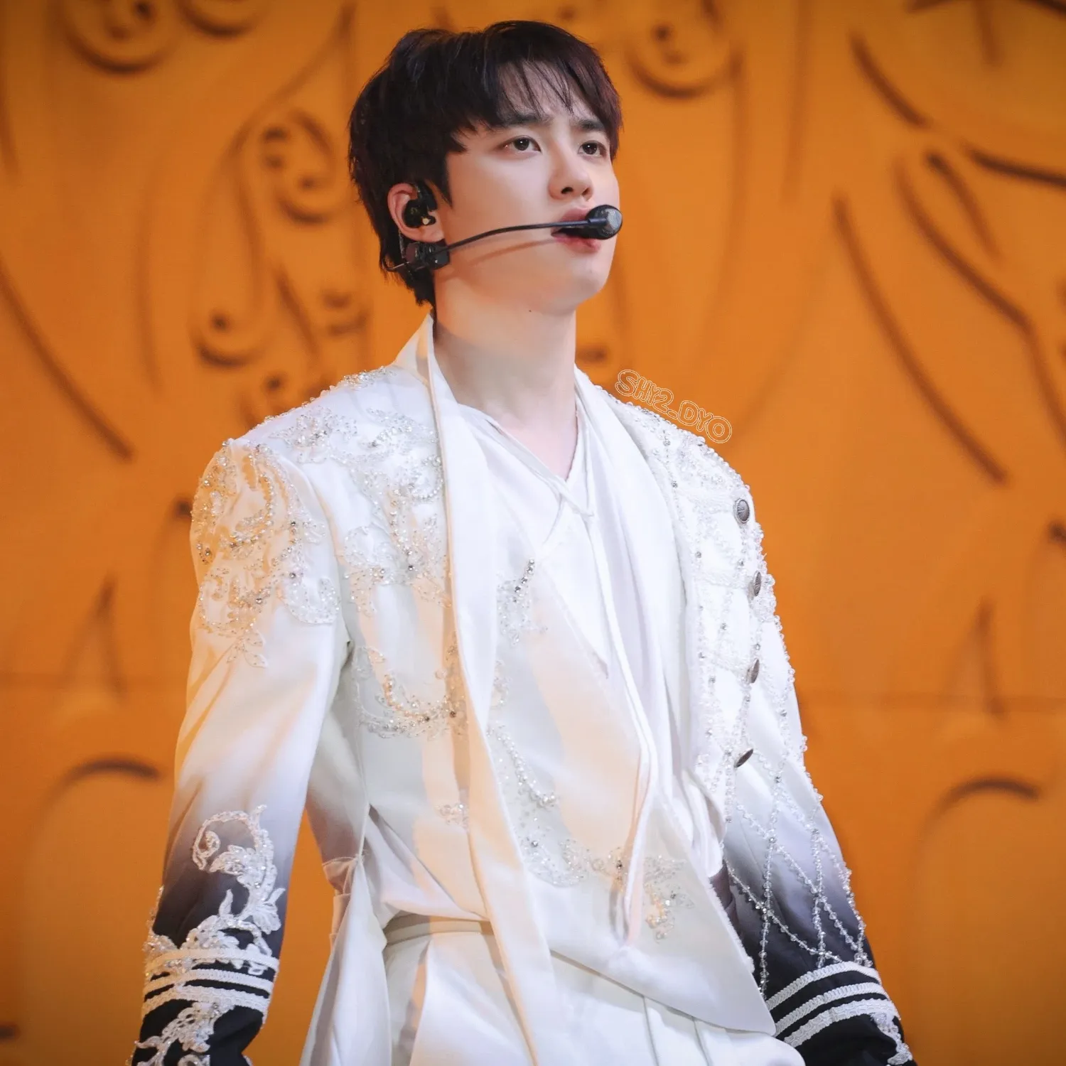 Behind-the-scenes cut of D.O. (EXO)