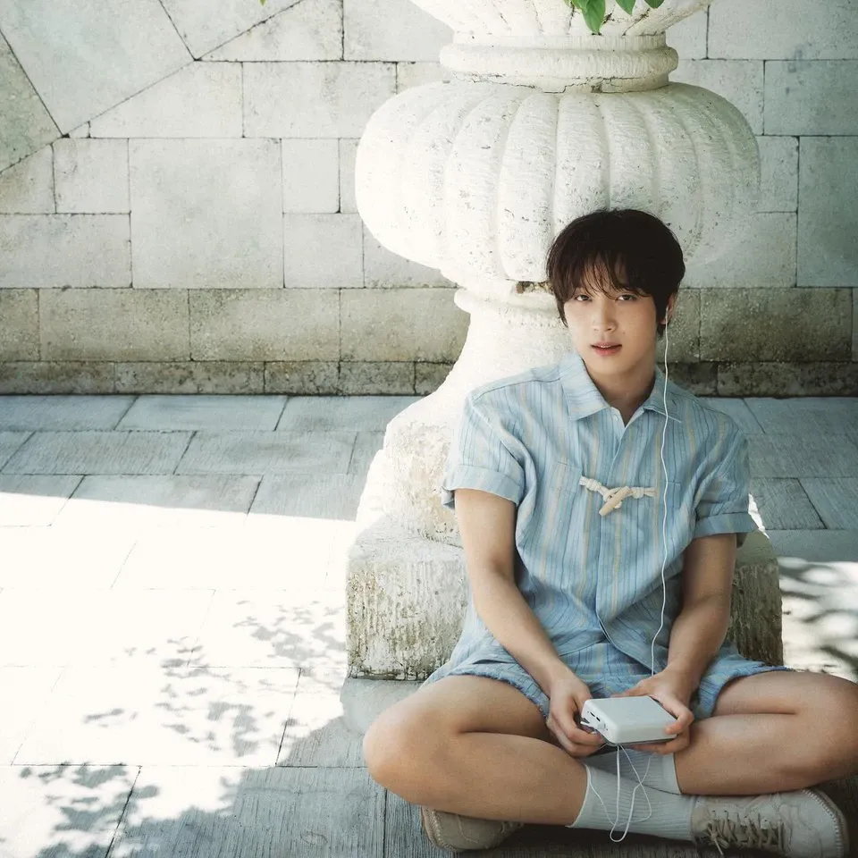 Behind-the-scenes cut of Haechan (NCT 127, NCT DREAM)