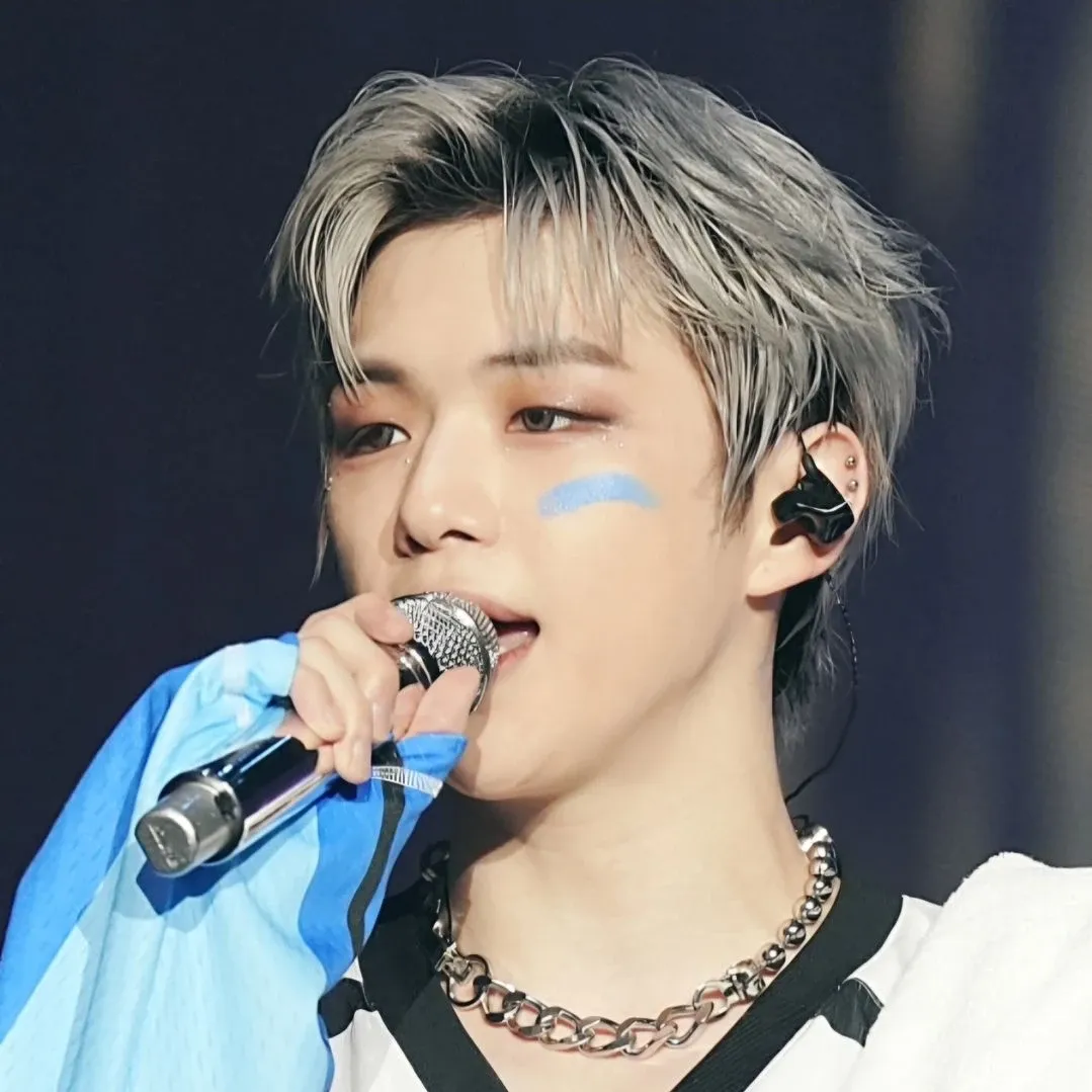 강다니엘 최근 활동샷