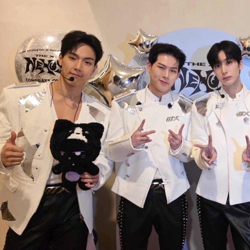 Foto aktivitas terbaru MONSTA X