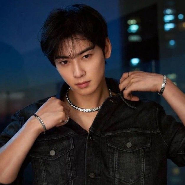 Recent activity shot of Eunwoo (ASTRO)