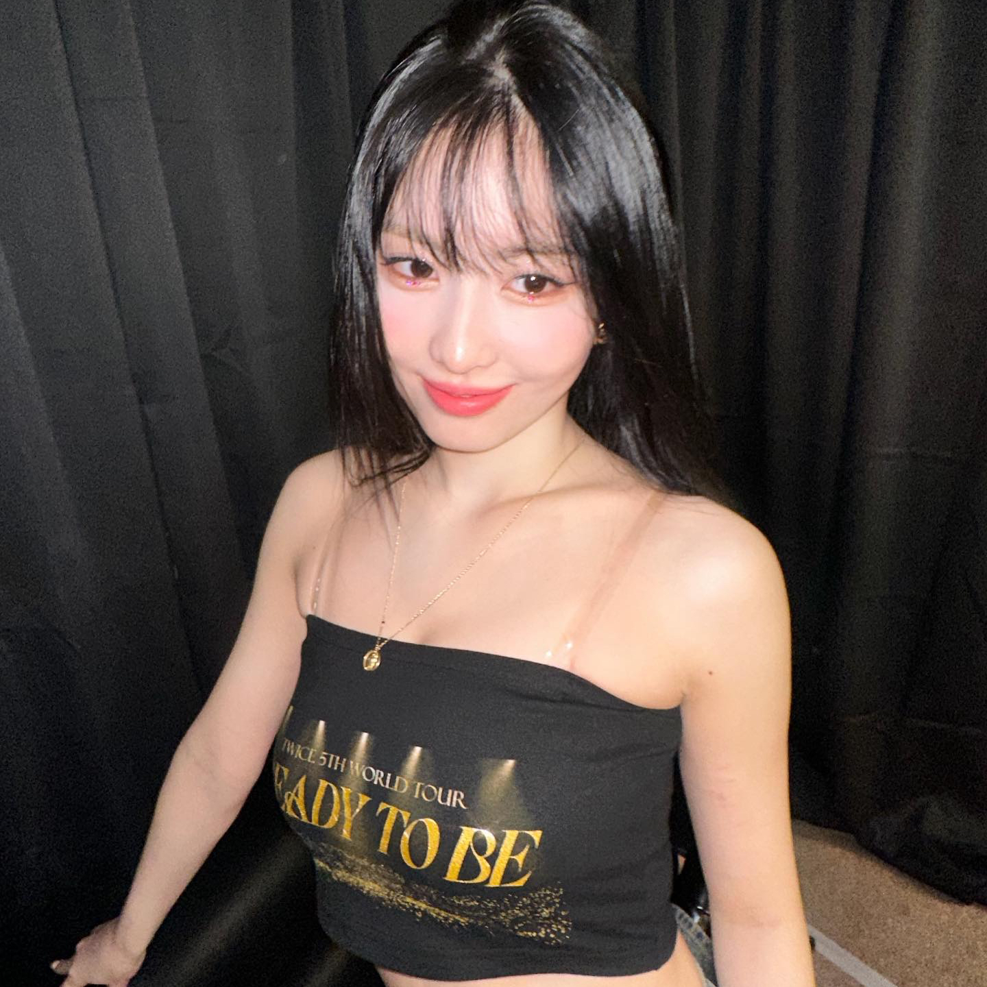 Potret di balik layar Momo (TWICE)