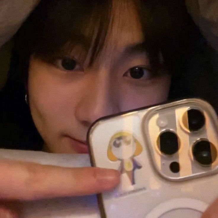 Latest photo of Jungwon (ENHYPEN)