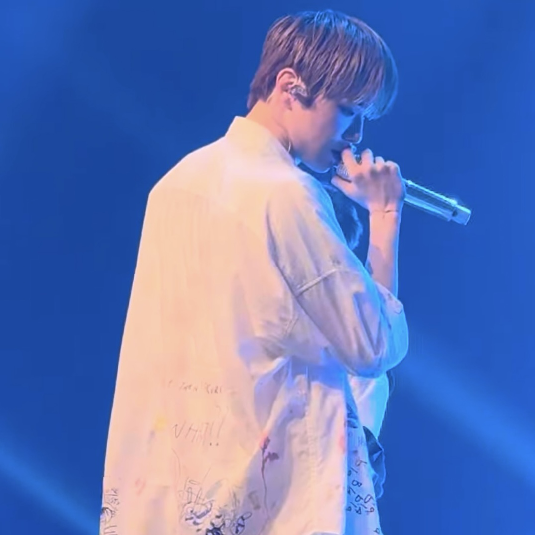 Behind-the-scenes cut of Kang Daniel