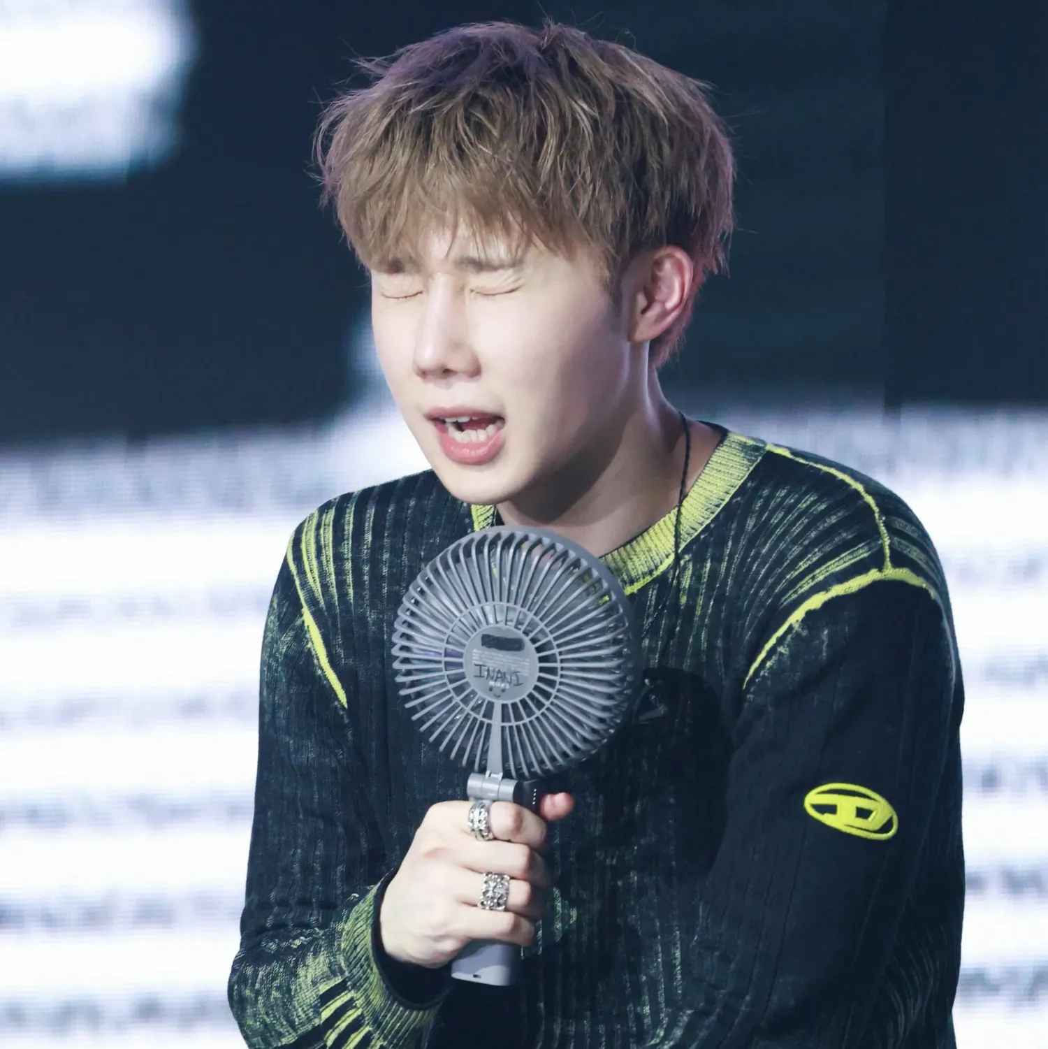 Recent activity shot of Sungkyu (INFINITE)